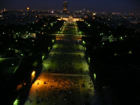 Champs de Mars la nuit - Vue depuis la tour Eiffel
